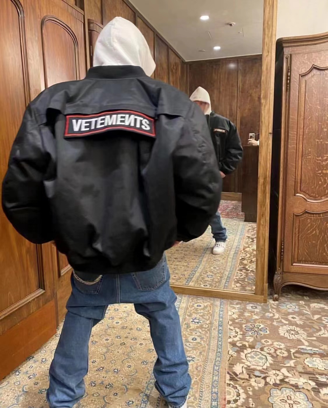 Vetmently Jackets Men Designer High Street Oversized VTM Embroidery Jackets Fashionable Cotton Loose Back Large Logo Bomber Patched Tags Vetement Co
