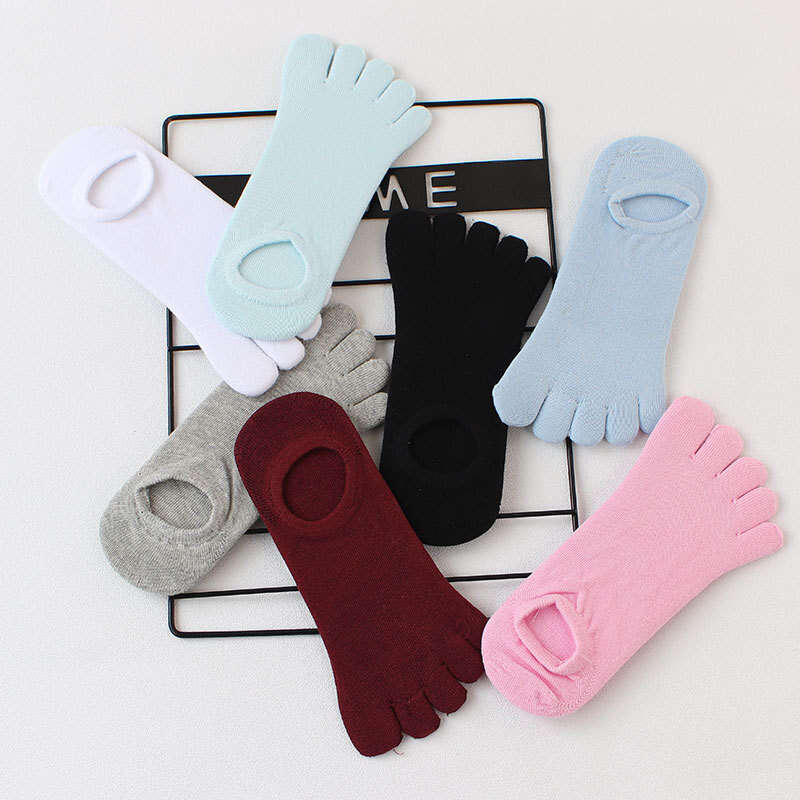 

Spring and Summer Five Finger Socks Shallow Mouth Boat Socks Women's Split Toe Socks Yoga Sports Short Socks Invisible Split Finger, 01 black