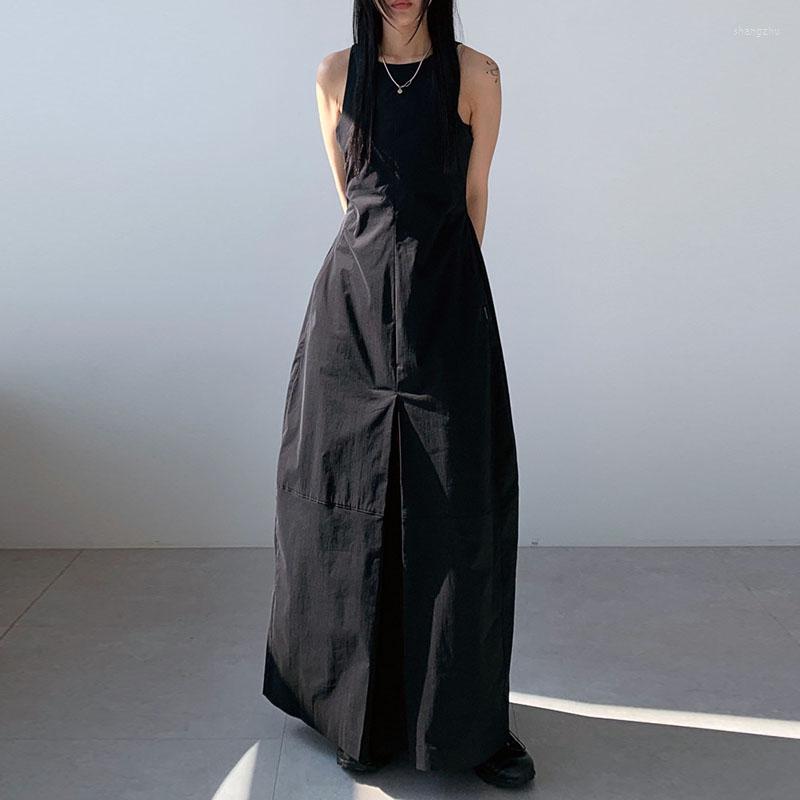 

Casual Dresses VANOVICH Korean Summer Simple O-neck Double Pocket Pleated Waist Slim Sleeveless Long Dress Female Solid Color A-LINE, Black