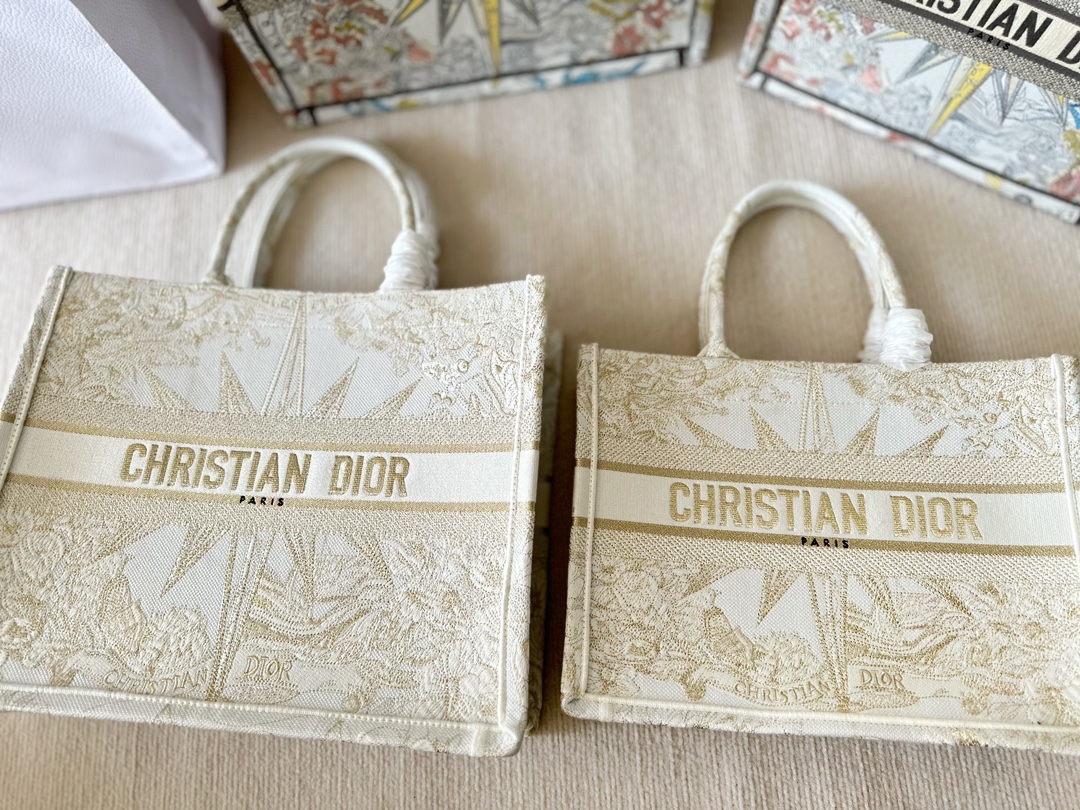 

Tote Cosmetic Bags & Cases For More Styles Please Contact Customer Service, 1-xs