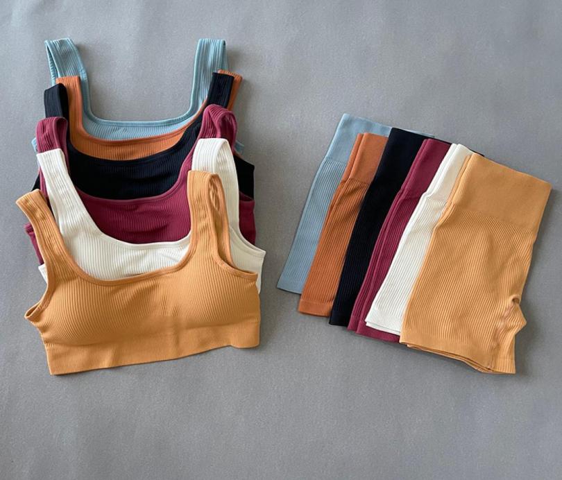 

Women Sportswear Seamless Yoga Outfit Sexy Square Collar Sport Bra Top Sets With Shorts Leggings Gym Fitness Clothing Sleeveless T5317193, Black