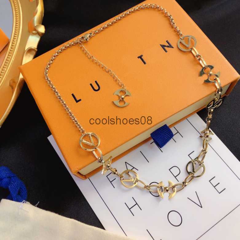 

Classic Designer Necklaces Bracelet Set 18k Gold Plated Bracelet Fashion Letter Pendant Necklace Charming Women Love Bracelet Design Jewelry Set with Boxs, X205-neckalce