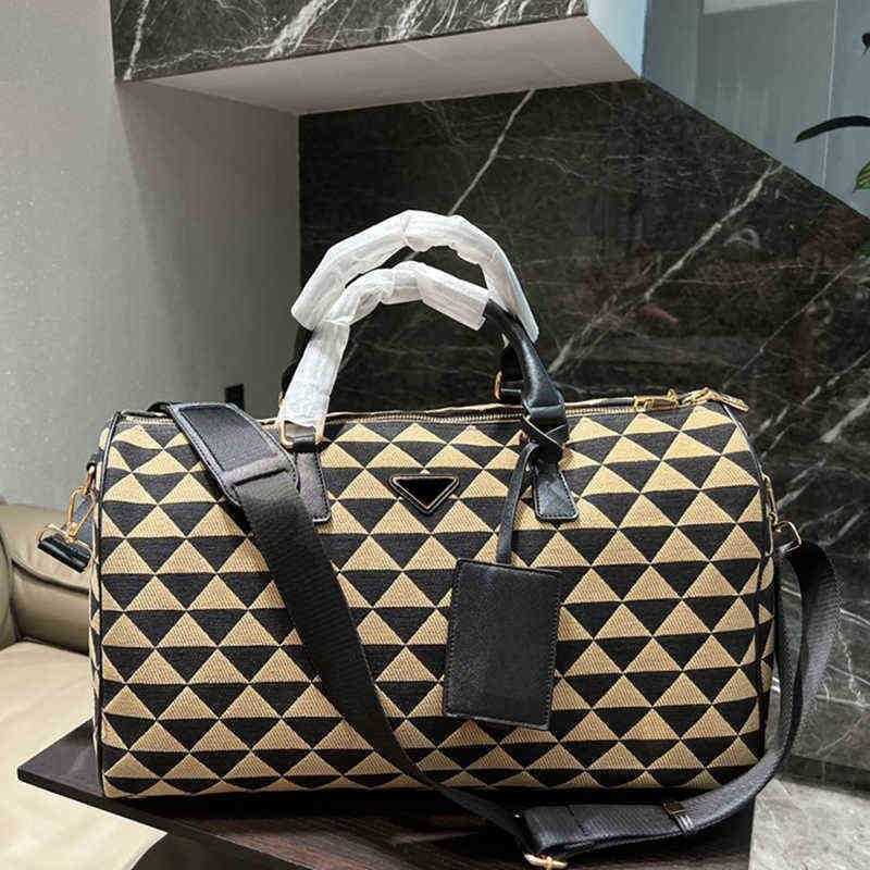 

Pbag triangle logo Evening Bags duffle bags travel luggage duffles Women Hands Travelling ladies Fashion classic large capacity Laggages hand, Pcf01 44*24cm