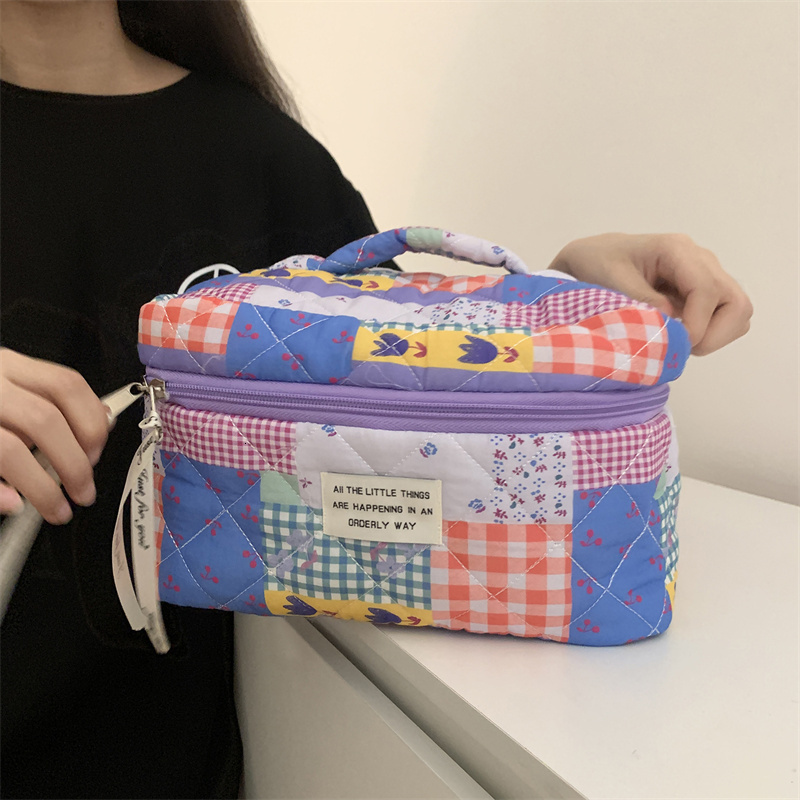 

Cosmetic Bags Cases Portable Ladies Cosmetic Bag with Handle Large Capacity Lipsticks Makeup Brush Storage Bag Lovely Zippered Travel Toiletry Bag 230627, Purple