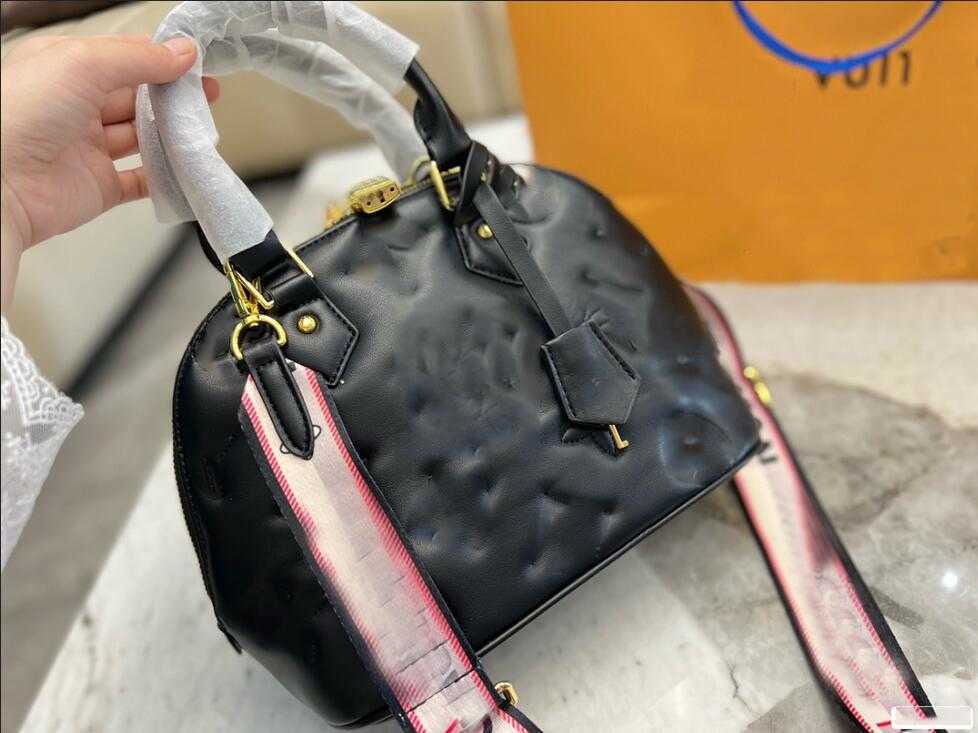 

BB Designer Lvity Handbags Tote Lvity Handbag Shell Bag Autumn Winter Alma SS22 Women Gold Chain Genuine Leather Shoulder Bags Pink Pocket Black Hand