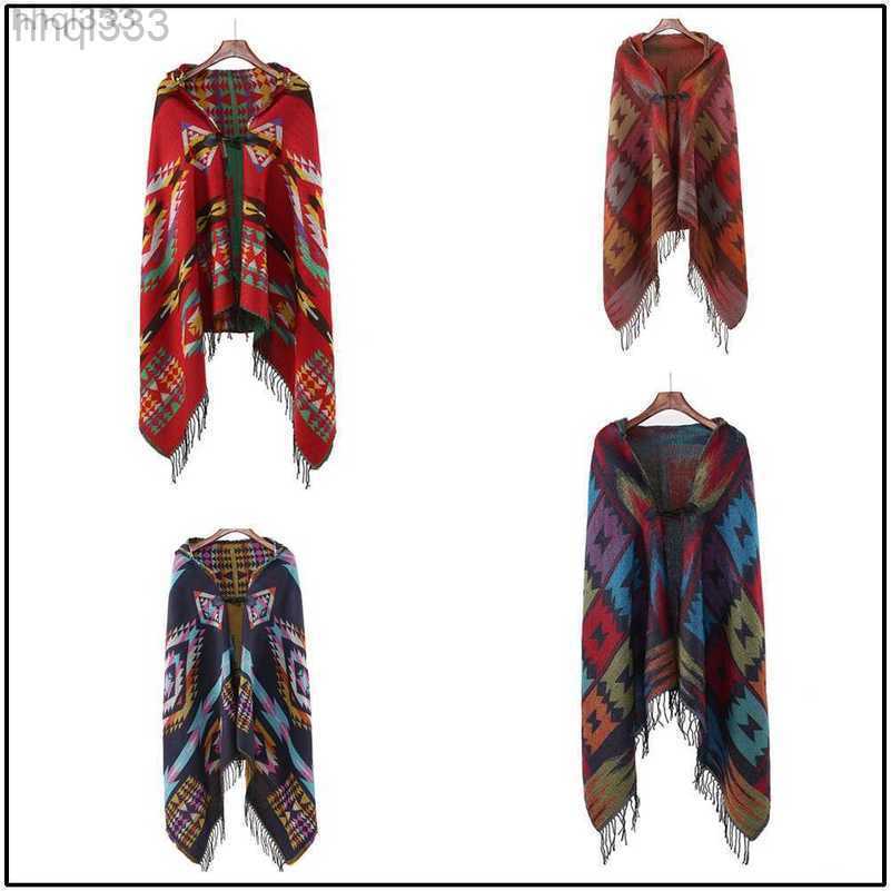 

Autumn and Winter New Yunnan Ox Horn Button Ethnic Style Hat Cape Bohemian Ethnic Style Hooded Cape, Red