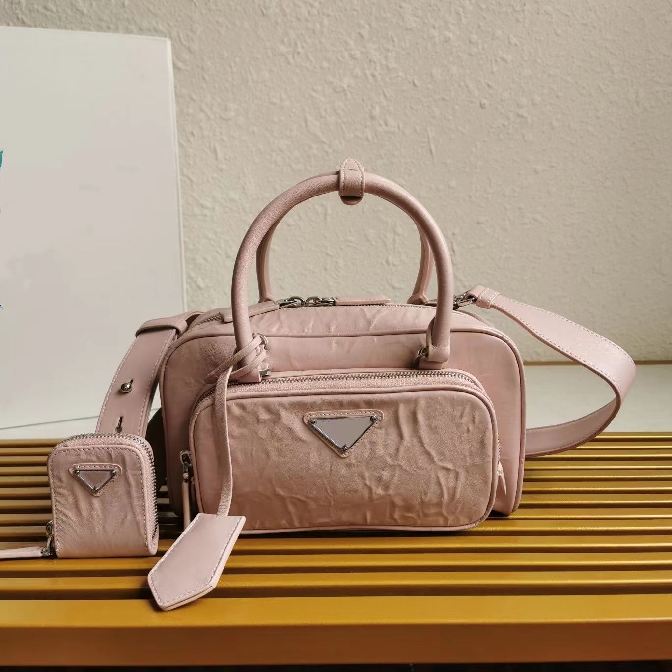 

2023 Summer New Handbag Luxury Designer Women's Classic One Shoulder Crossbody Bag Fashion Versatile Simple Atmosphere College Style, Black