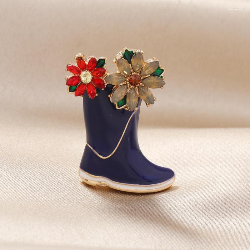

Brooches Morkopela Vintage Enamel Flower Rainshoes Brooch Crystal Rubber Boots And Pins For Women Men Jewelry