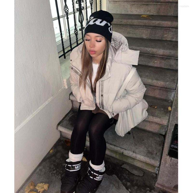 

Berets Beanie High Quality Acrylic Cashmere Hat Beanies Y2K Men's KPOP INS Letter Design Winter Season, Black