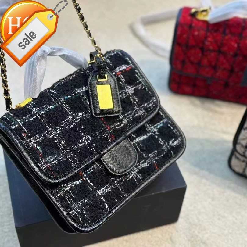 

Women's Brand Designer Shoulder Bags 2023 New Fashion Braid Cross-body Bag Versatile Portable Envelope Package Factory Direct Sales, Black