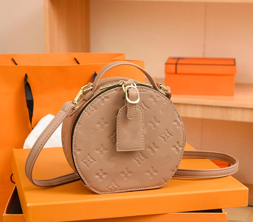 

Spring and summer single shoulder small round bag handbag texture simple commuter bags tide, 18*16*8cm