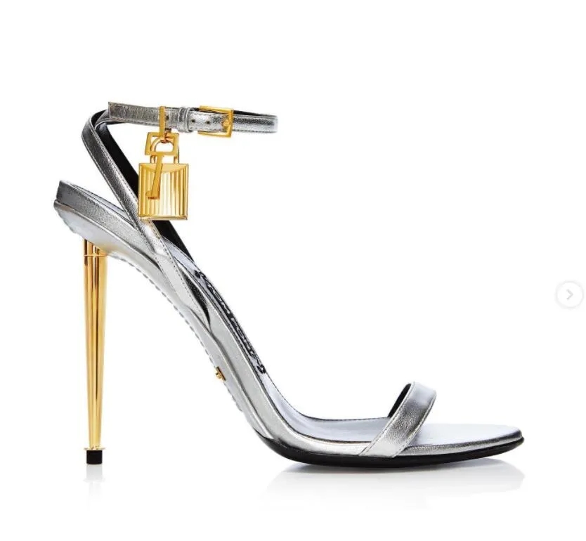 Marque Sandies Femme Sandal Queen Tom-Sandal Sandales à cadenas à talons hauts Designer de luxe Escarpins nus à talons hauts talons dorés avec bo