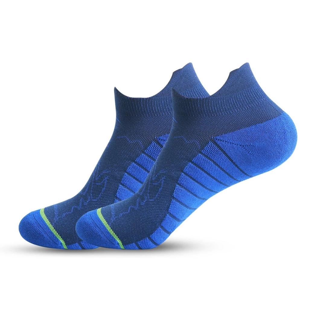 

Men and Women Sports Running Socks Cotton Basketball Sock015652154, Red