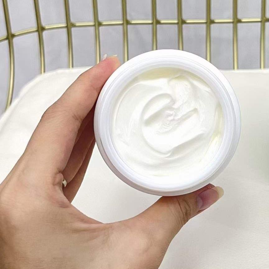 

Famous Brand The Moisturizing Cream Regeneration Lotion Intense Face Skin Care Cream 30/60/100ml Top Quality Fast And Free Shipping