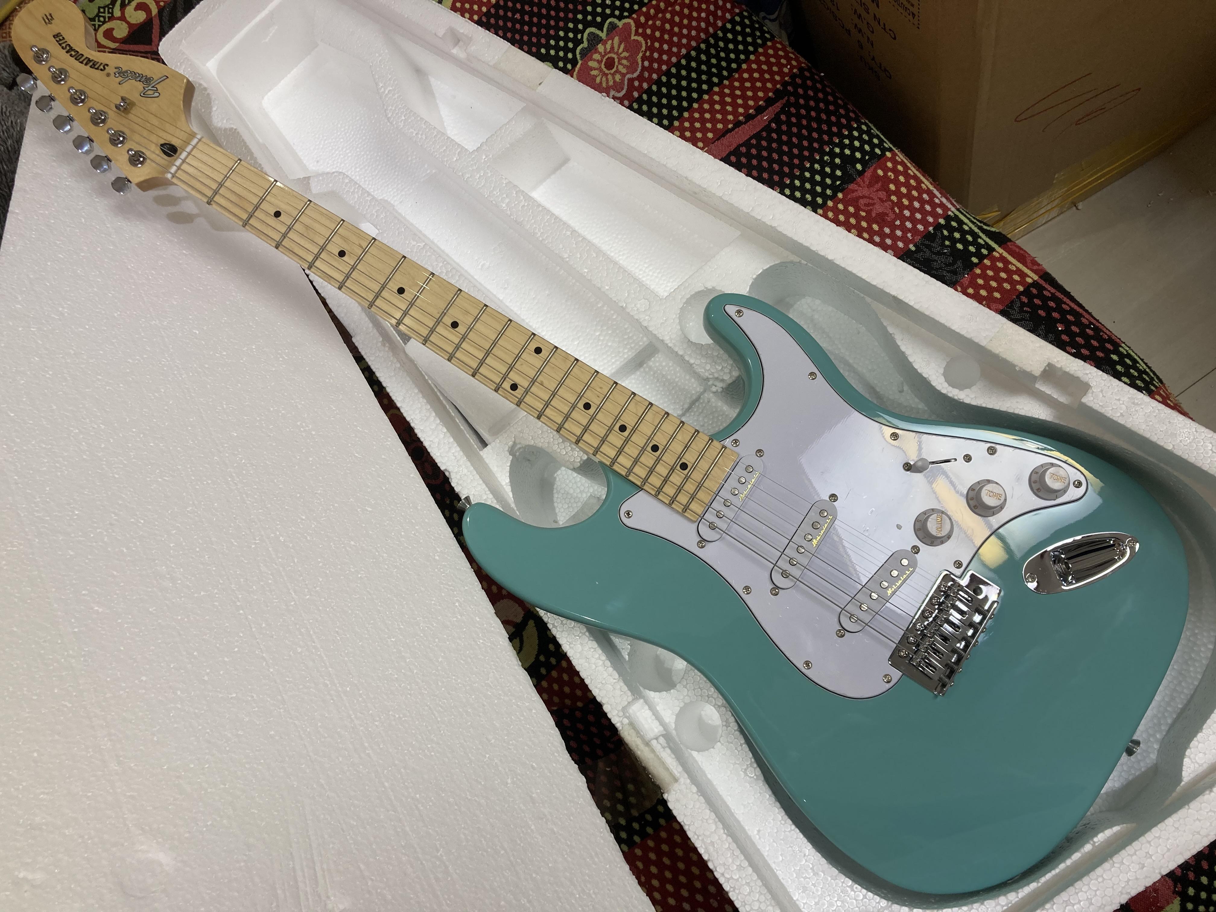 

Sharpeners Custom Body 6 String Maple Fingerboard Stratocaster Electric Guitar in Stock