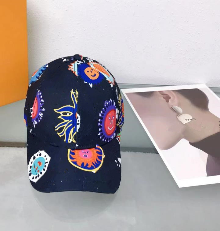 

Designer Baseball Cap for Women and Men NEW Mens Casual Ladies Floral Printed Sun Caps New Sun Hat Personality Simple Hat H2074, White