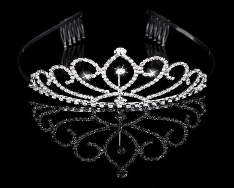 

Bridal Tiaras Crowns With Rhinestones Bridal Jewelry Girls Evening Prom Party Performance Pageant Crystal Wedding Tiaras Accessori6302051