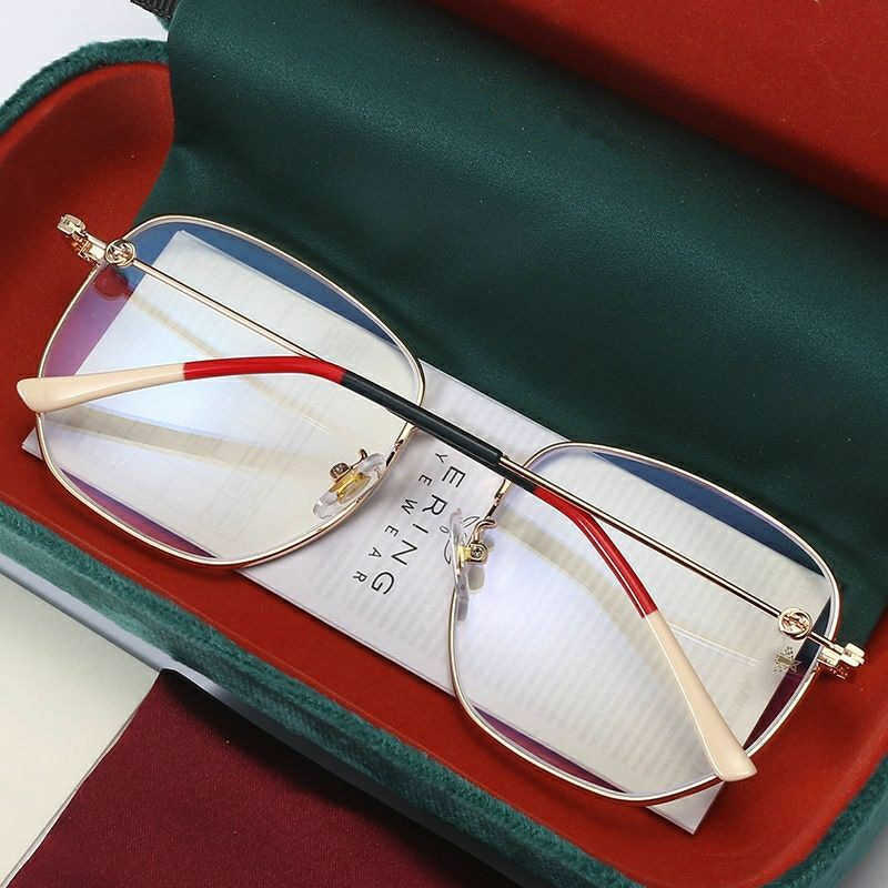 

Wholesale of sunglasses New Little Bee Star Same Style Round Metal Flat Mirror Men's and Women's Fashion Anti Blue Light Glasses Frame 0396