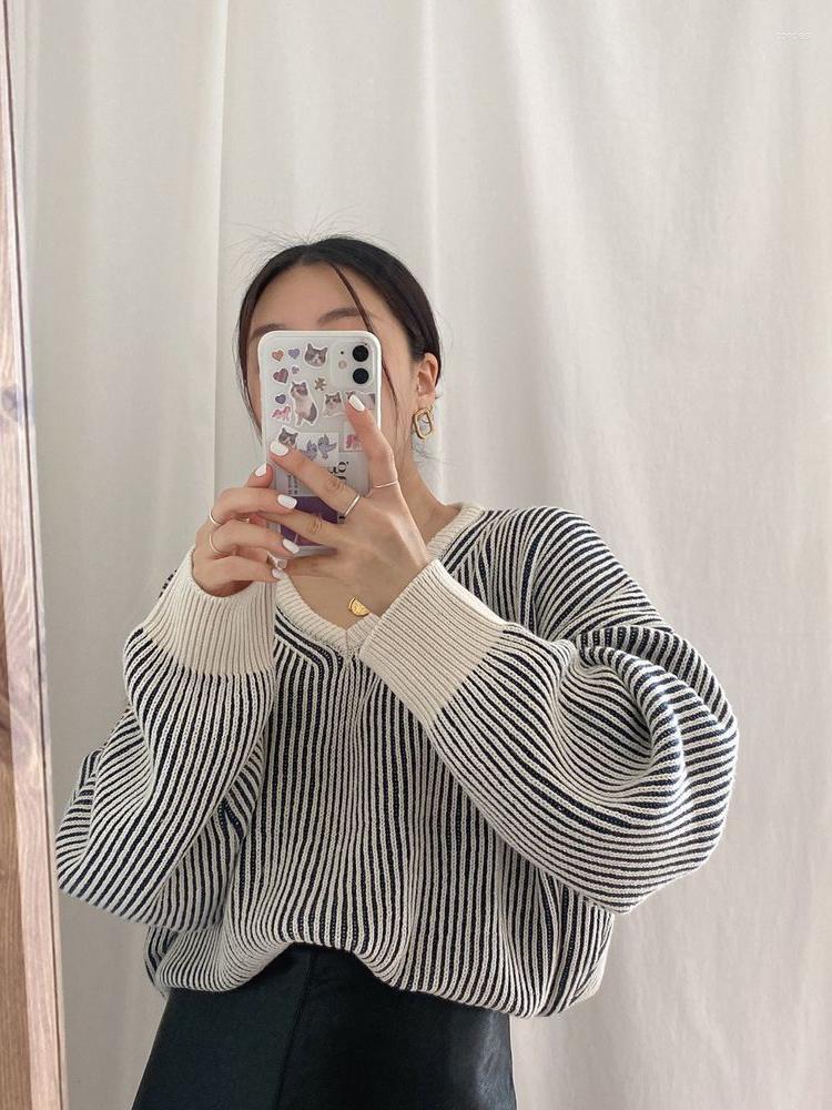 

Women's Sweaters Women Korean Autumn Winter Sweater Loose Gentle Dolman Sleeve Temperament V-neck Striped Contrast Color Knitted D1804, Black