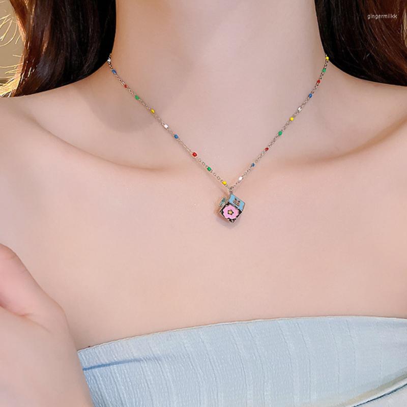 

Chains Colored Zircon Flower Beaded Box Drop Glaze Necklace For Women Minority Personality Design Sense Clavicle Chain Luxury Pendant