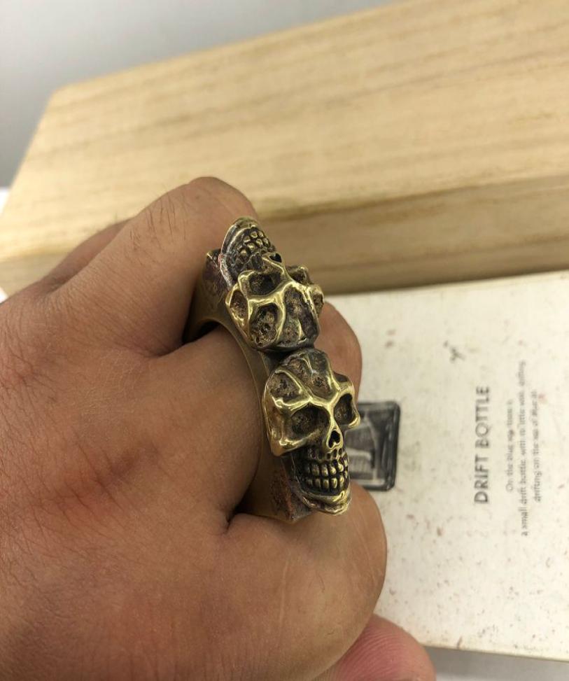

EDC Brass Knuckles Skull Style Outdoor Survival Multi Tool Key Chain Pendant Rings selfdefense Broken window Tools Factory Direct3044417