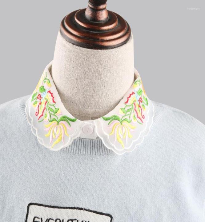 

Bow Ties Trend Vintage Lapel Fake Collars For Women Detachable Shirt Collar Blouse Tops Embroidery False Neckwear Tie Decor8728975