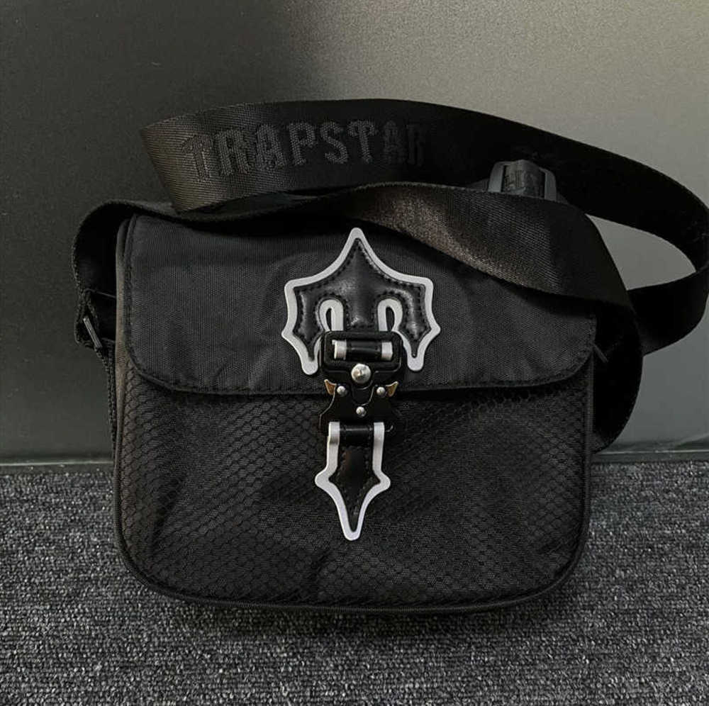 

Shoulder Bags Trapstar Oxford Mesh Men Women Crossbody Street Trend Messenger Bag Designer Handbags Casual Sports Waist Purses Bumbag Tidal flow design 62ess, Color 9 no box