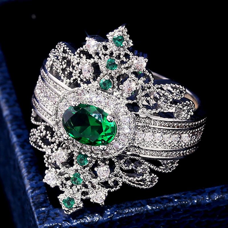

Wedding Rings Vintage Green CZ Crown For Women Silver Color Hollow Carving Finger Fashion Jewelry Party GiftWedding