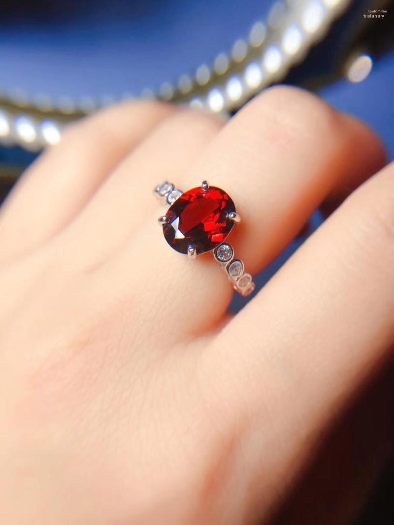 

Cluster Rings Wine Red Garnet Gemstone Ring With 925 Silver For Women Present Good Cut Color Birthday Party Anniversary Gift