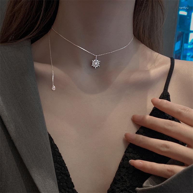 

Pendant Necklaces Elegant Silver Color Snowflake Necklace For Women Geometric Sparkling Crystal Clavicle Choker Wedding Party Jewelry B188