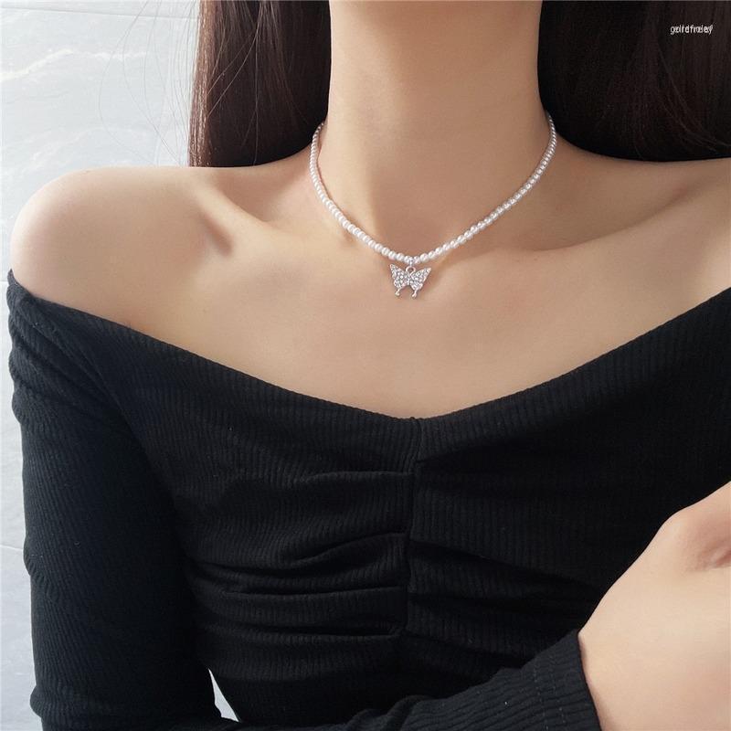 

Chains Butterfly Necklace For Women Artificial Pearl Metal Necklaces Female Mood Trend Silver Color Korean Fashion Couples Party GiftChains