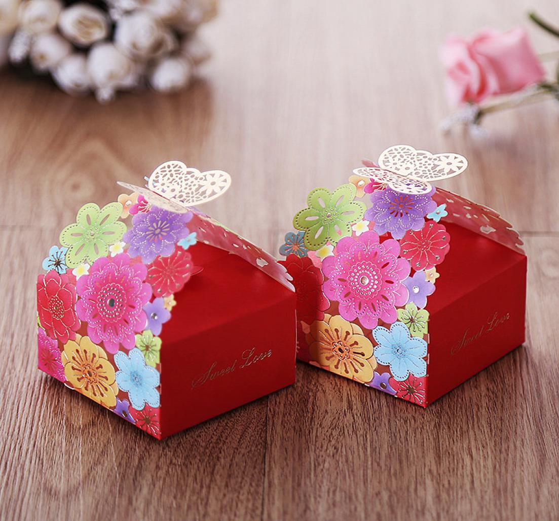 

100pcs Laser Cut Candy Box Colorful Flower Gift Boxes New Wedding Decoration Wedding Faovrs New5695091, Red
