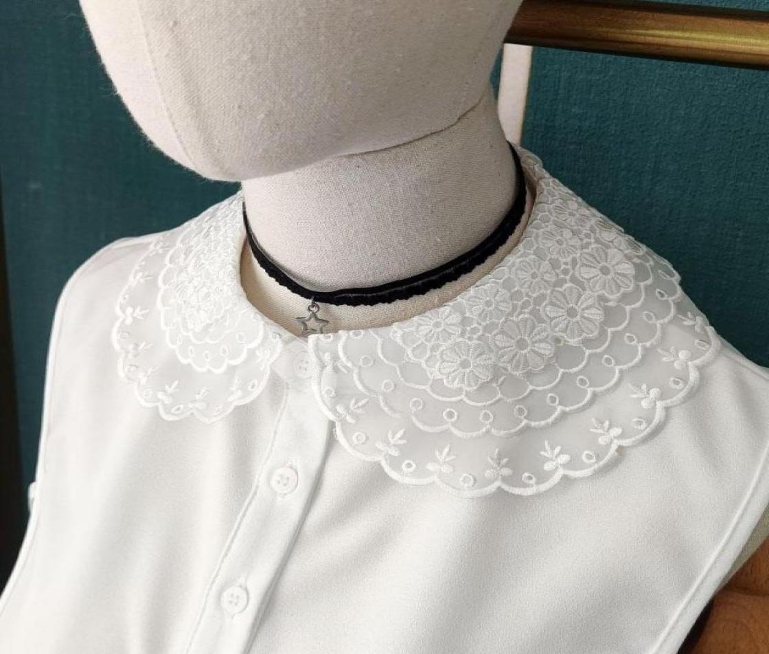 

Bow Ties Women039s Floral Lace Lapel False Collar For Sweater Blouse Fake Dress Suits Detachable Collars Neckwear Fuax Col Deco1542948