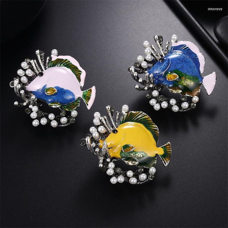 

Brooches Fashion Coral Pearl Fish Oil Dripping Enamel Rhinestone Alloy Brooch Pin Clothing Accessories