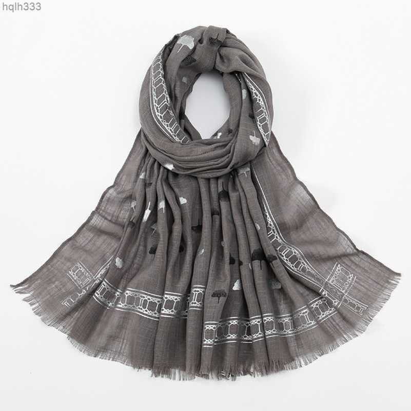 

Lightweight and breathable gingko hot silver shawl with a new ethnic style sun protection printing high-quality headscarf for women