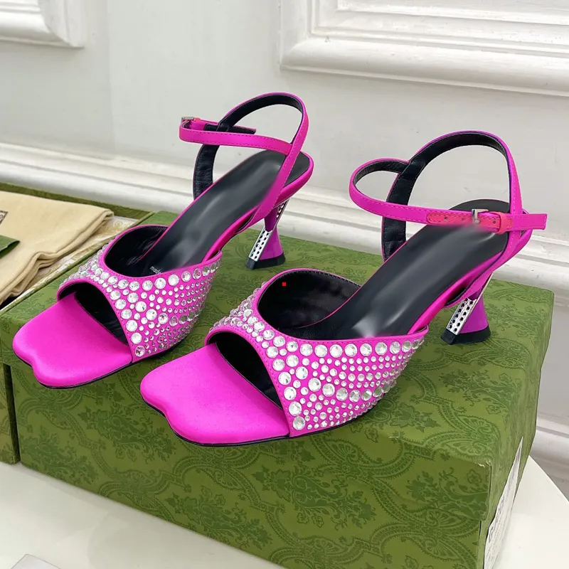 

2023 Summer New Fashion Designer Slippers Luxury Women Sandal Leather Flat Slide Beach Flip Flop Casual Slipper Shoes versatile size35-40, Picture color