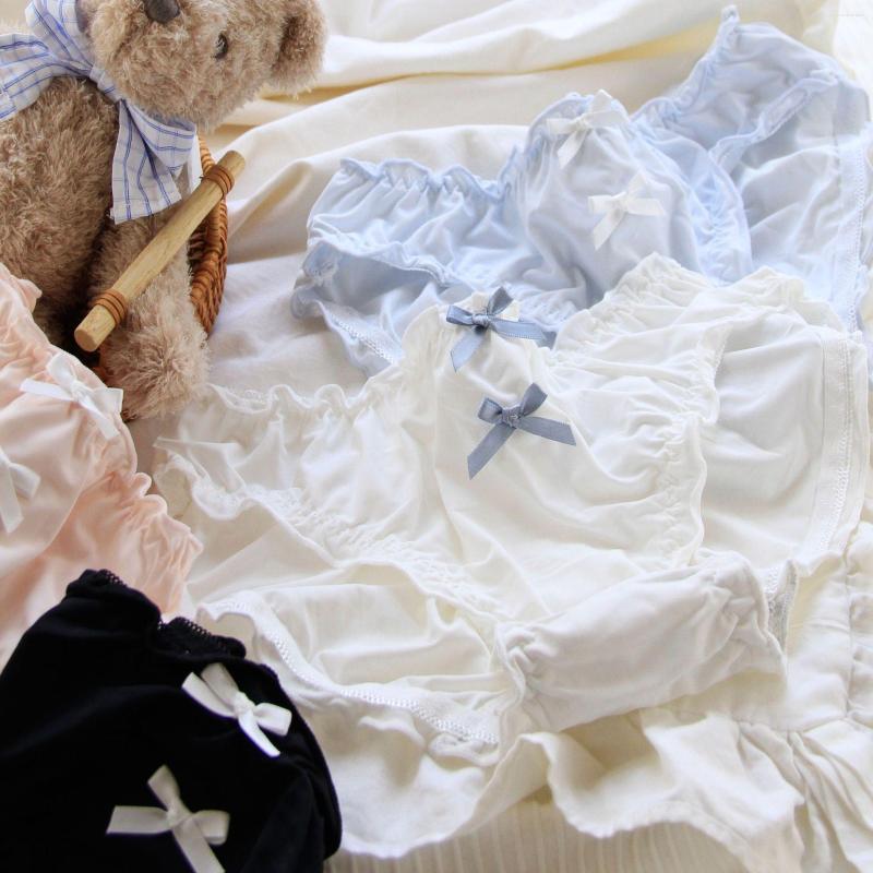 

Women's Panties Lolita Silk Smooth Soft Breathable Fashionable Cute Sweet Japanese Ice Bow Triangle Underpants With Wood Ear Edge WOMEN, Random color
