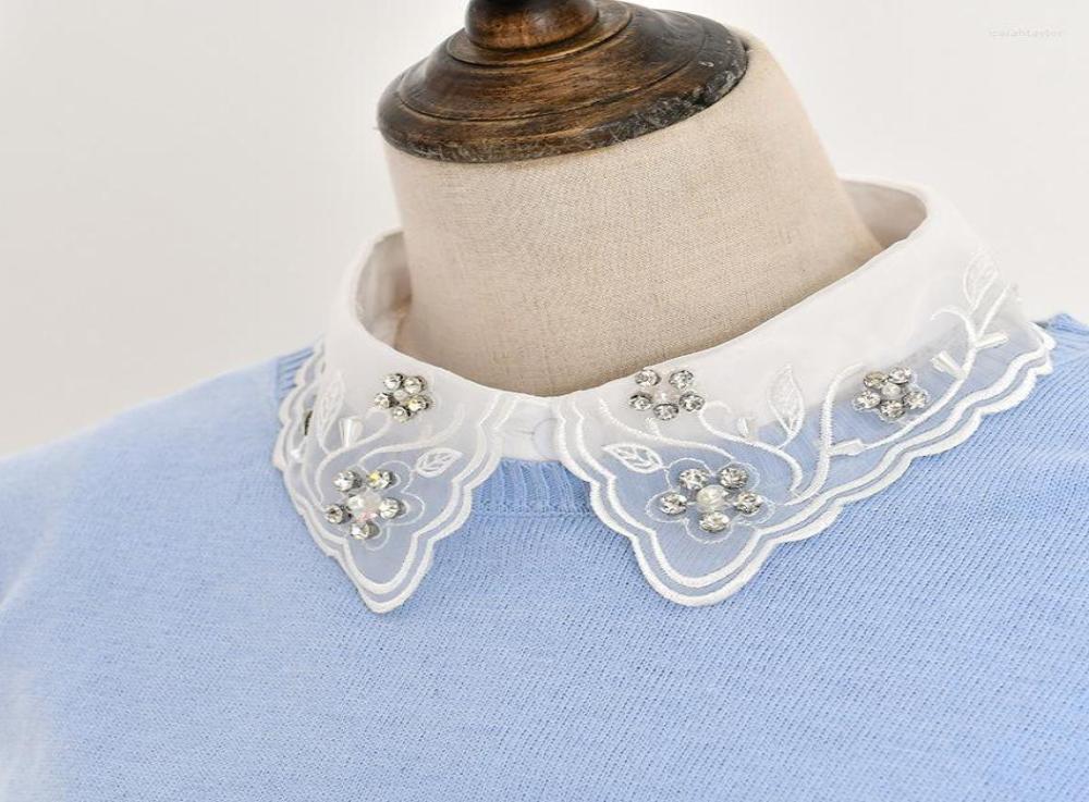

Bow Ties Elegant Women Blouse Lapel Fake False Collar Female White Embroidered Lace Half Shirt Tie Detachable Collars Sweater Deco6488552