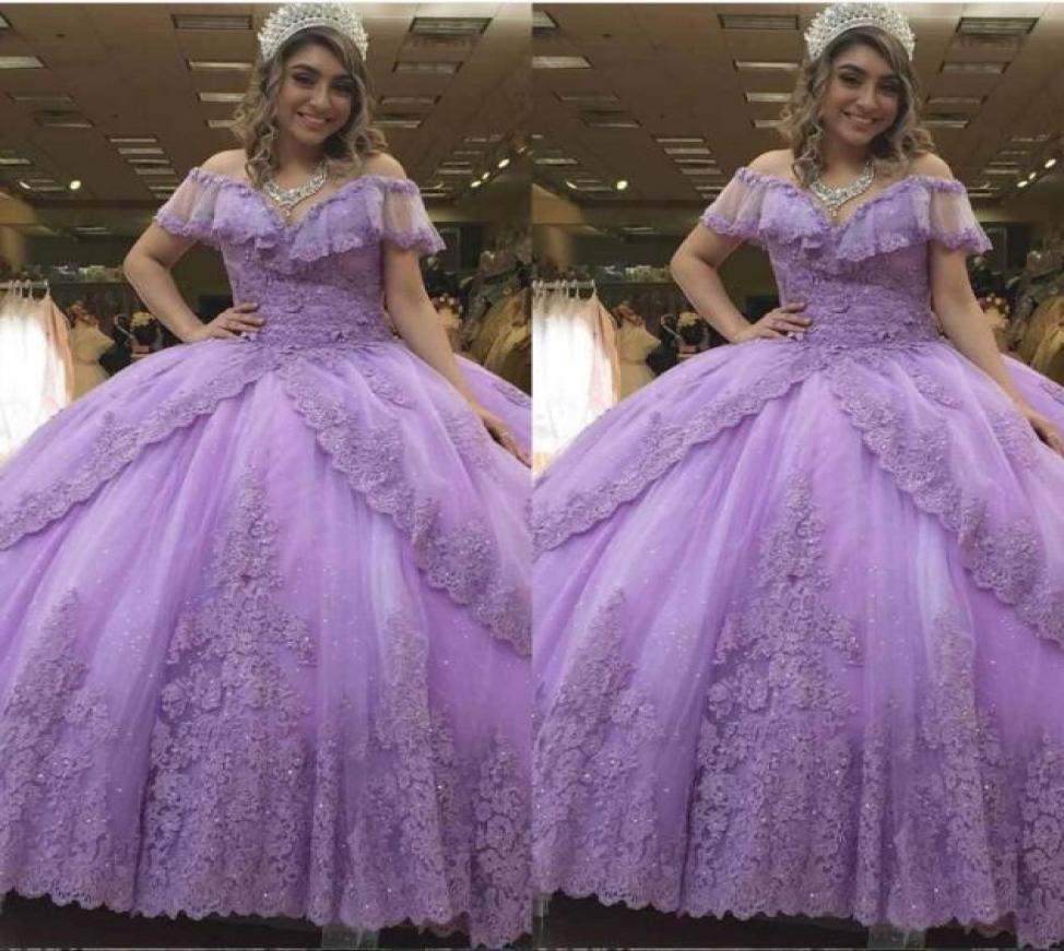 

2023 Fantastic Light Purple Quinceanera Prom Dresses Ball Gown Boho Short Sleeves Vneck Lace Beads Sequins Backless Sweet 16 Dres3251005, Green