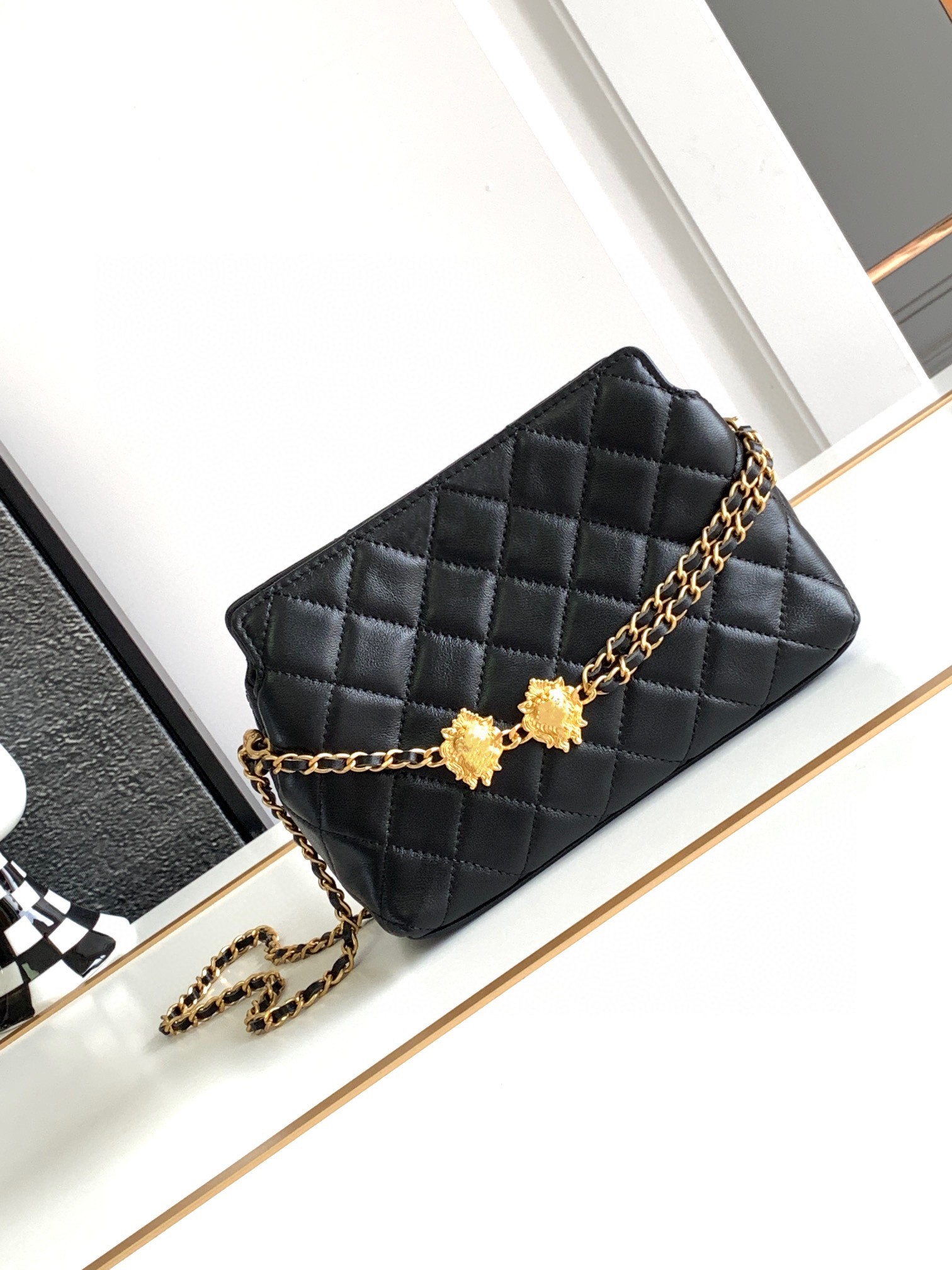

2023 New Women's shoulder bag High quality crossbody bag chain Underarm phone bag chain is perfect and can be removed as a hand bag very practical, Black