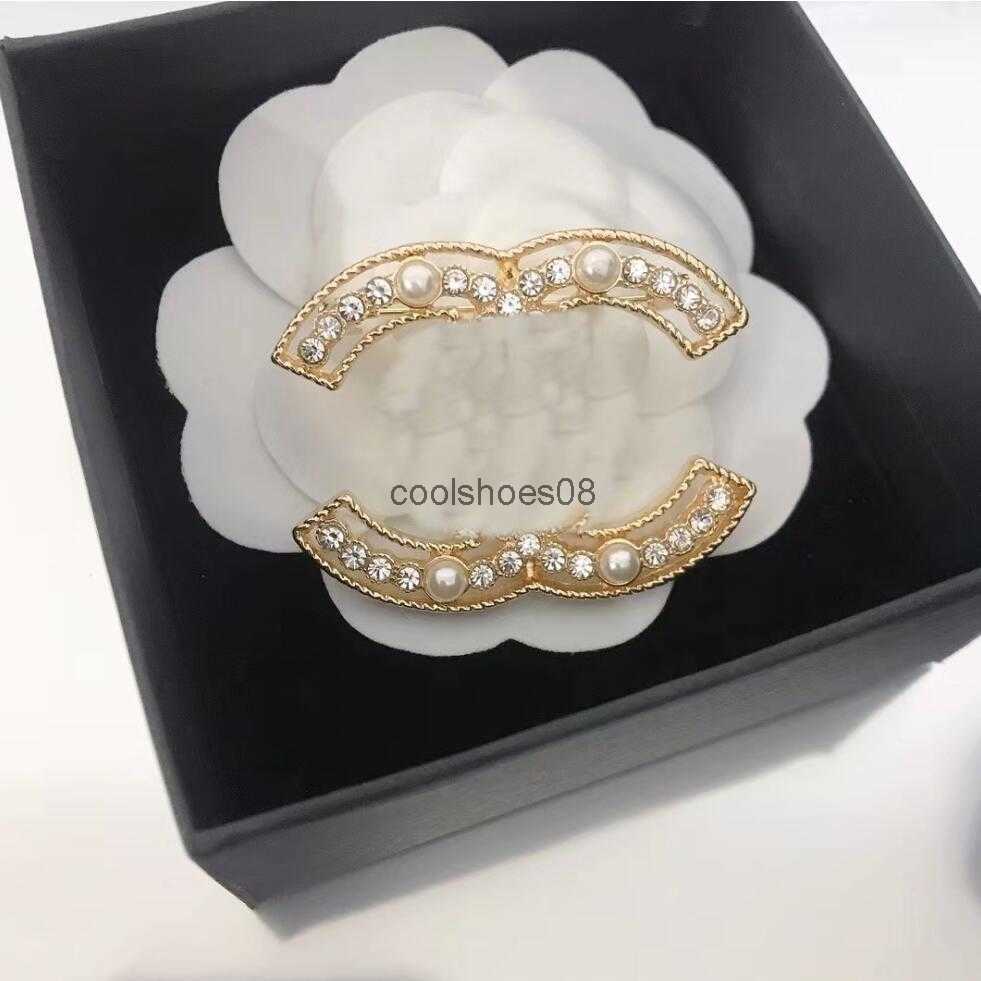 

High Quality Brooches Luxurys Desinger Jewelry unisex double Letter Rhinestone Pearl Brooches Pin Clothing Decoration Jewelry Accessories