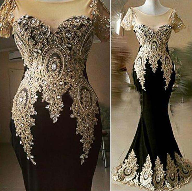 

Elegant Dubai Black Long Mermaid Evening Dresses Crystals Beads Appliqued Gold Lace Short Sleeve Floor Length Formal Prom Party We1395823