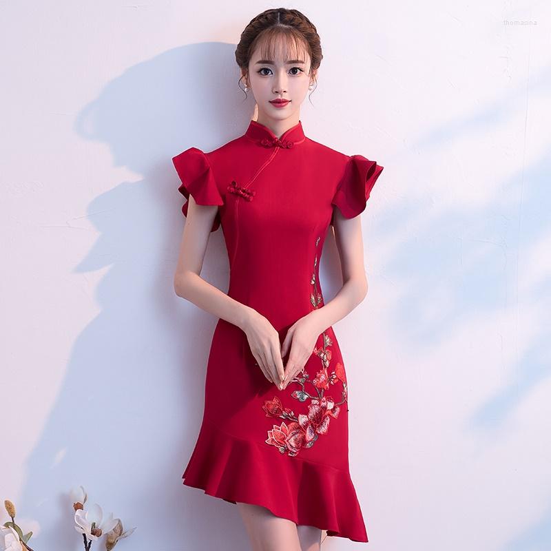 

Ethnic Clothing Red Cheongsam Wedding Dress Chinese Style Vintage Ladies Short Qipao Classic Stage Show Elegant Dresses TA1825