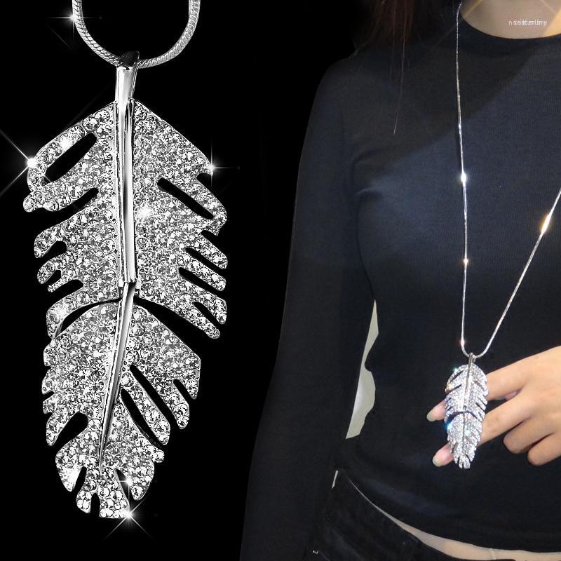 

Pendant Necklaces LWMMD Zircon Blue Rose Flower Long Sweater Chain Fashion Metal Crystal Leaf Adjusted