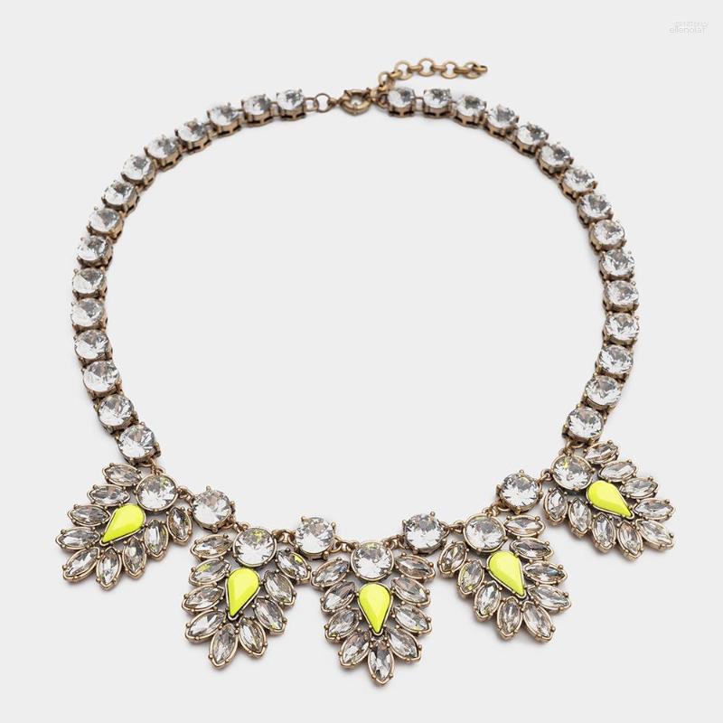 

Choker European And American Retro Fashion Leaf Exaggerated Necklace