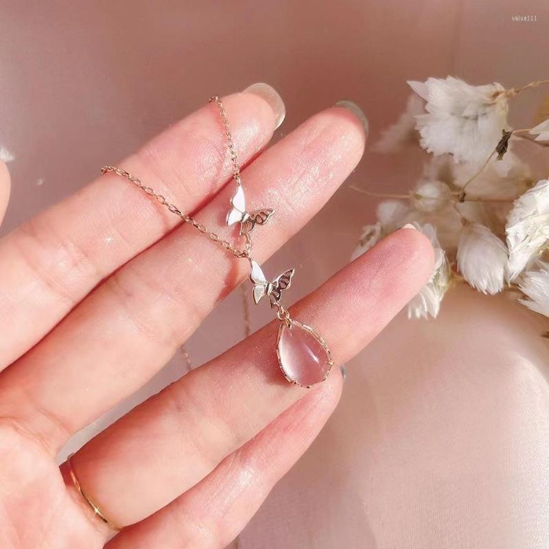 

Pendant Necklaces Exquisite Trendy Jewelry Crystal Waterdrop Delicate Hollow Butterfly Neck Chain For Women Elegant Jewellery