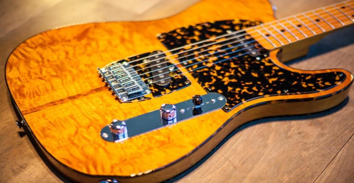 

Promotion HS Anderson Hohner Prince Madcat Flame Maple Top Amber TL Electric Guitar Leopard Pickguard Red Turtle Binding Vint9505833