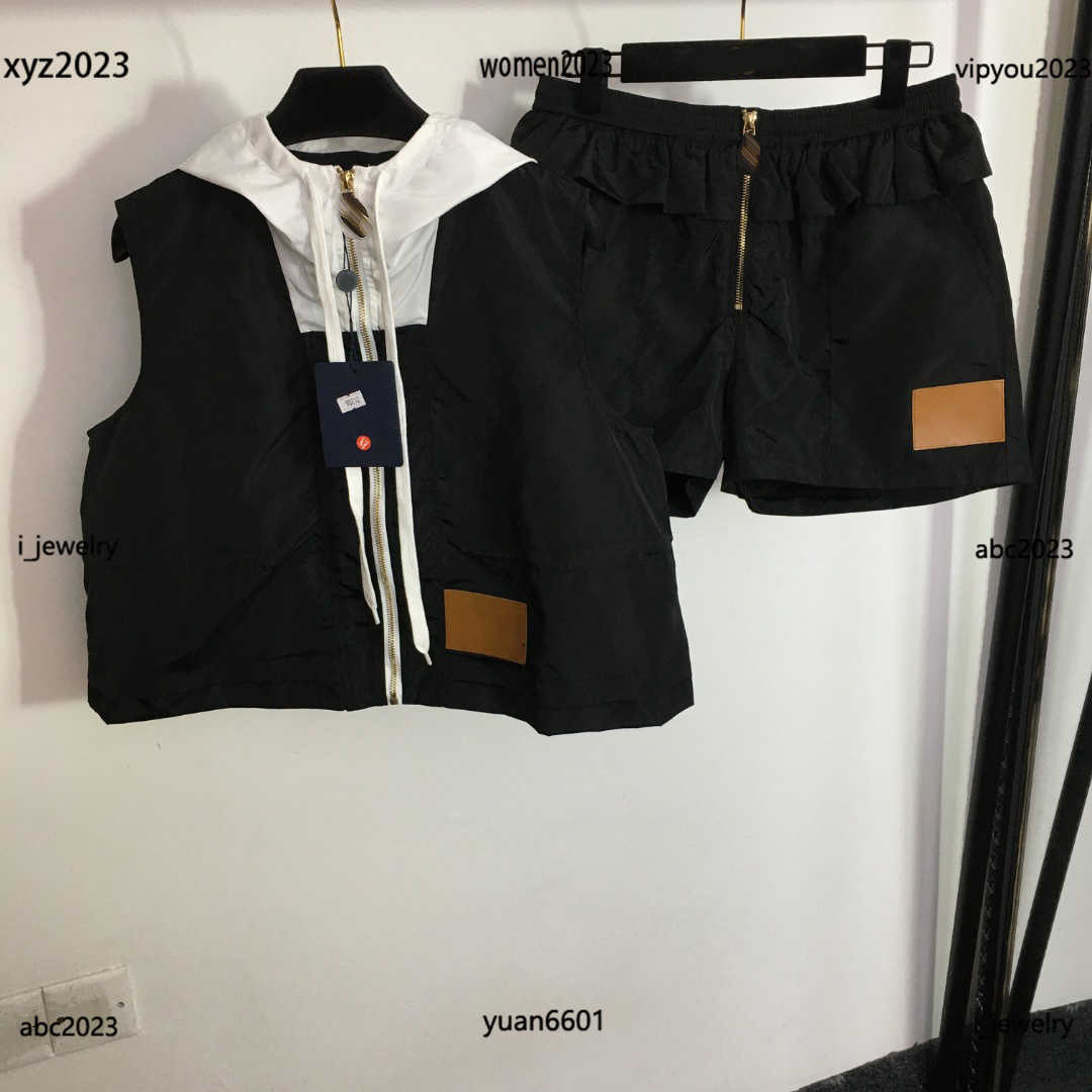 

women tracksuits lady designer Sports suit Size -L 2pcs Color blocking hooded zippered vest and ruffled zippered shorts June25, #1