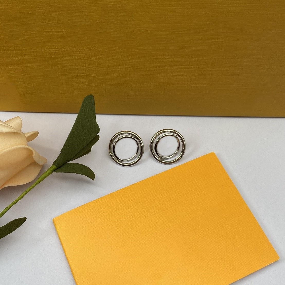 

Fashion designer luis earrings vuttonity Brand design Geometric letters Crystal earrings Classic style Stud dugshte xfgkba