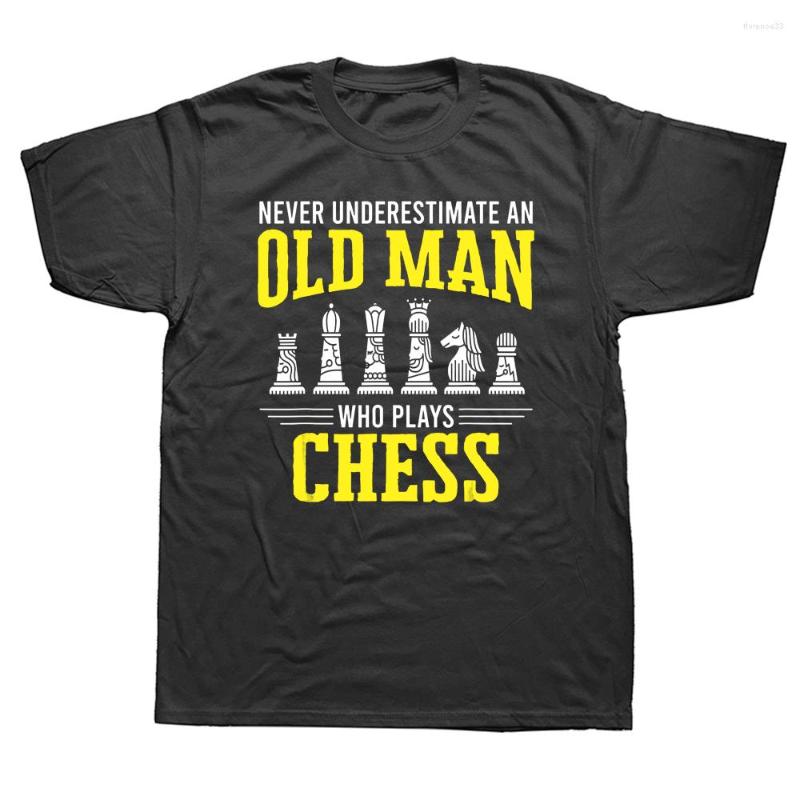 

Men's T Shirts Funny Old Man Who Plays Chess Graphic Cotton Streetwear Short Sleeve Birthday Gifts Summer Style T-shirt Mens Clothing, Red